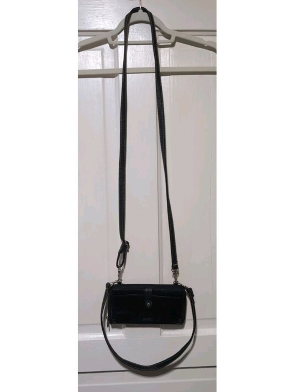 The Sak Black Leather Clutch Wallet Crossbody Black Removable Straps Purse